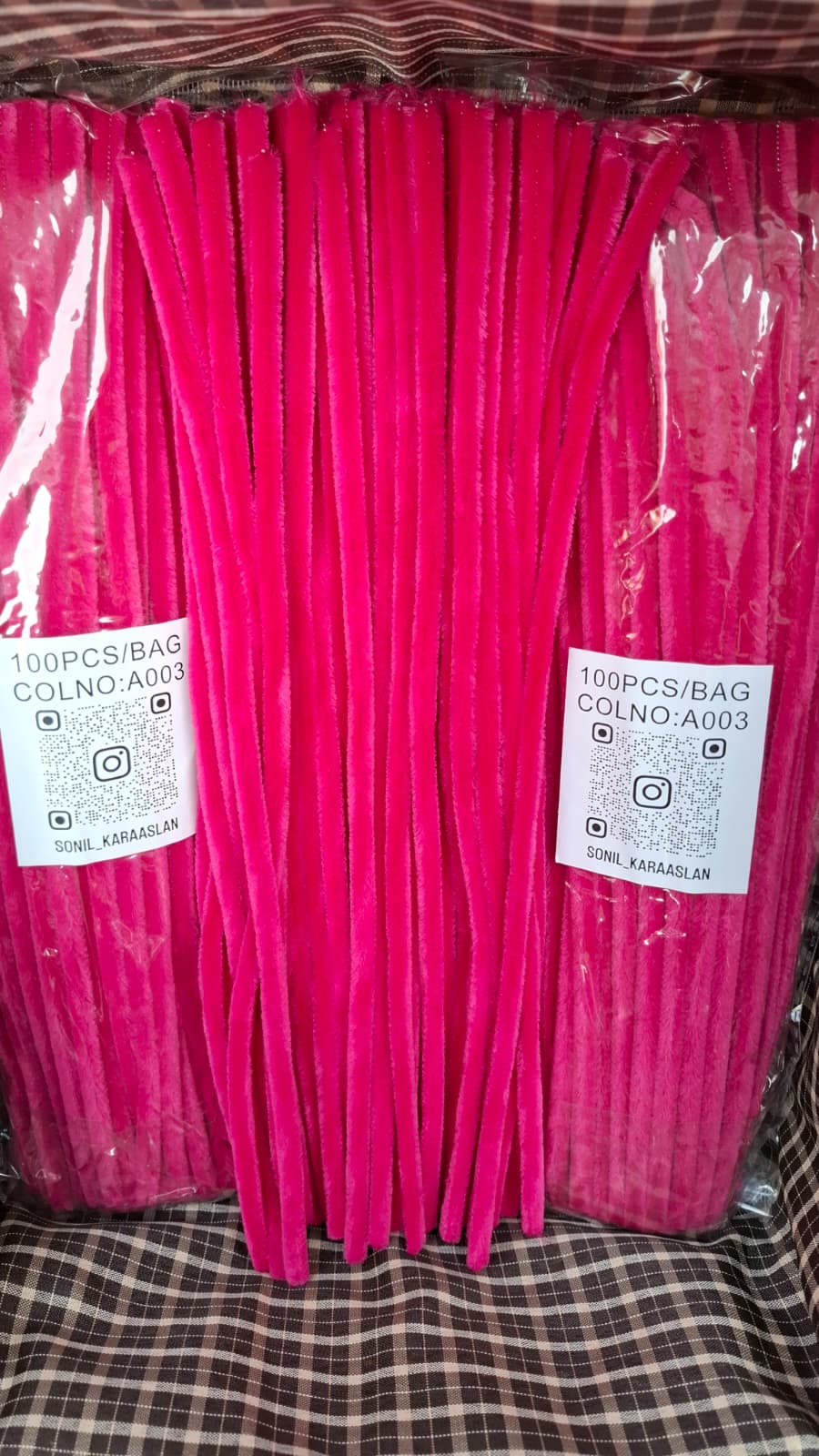 RENK KOD A003 ŞÖNİL 100 LÜ KOYU PEMBE 30 CM -🛍️ YOĞUN TÜYLÜ HOBİ ÇUBUĞU TEL EL İŞİ 100 LÜ PAKET💐