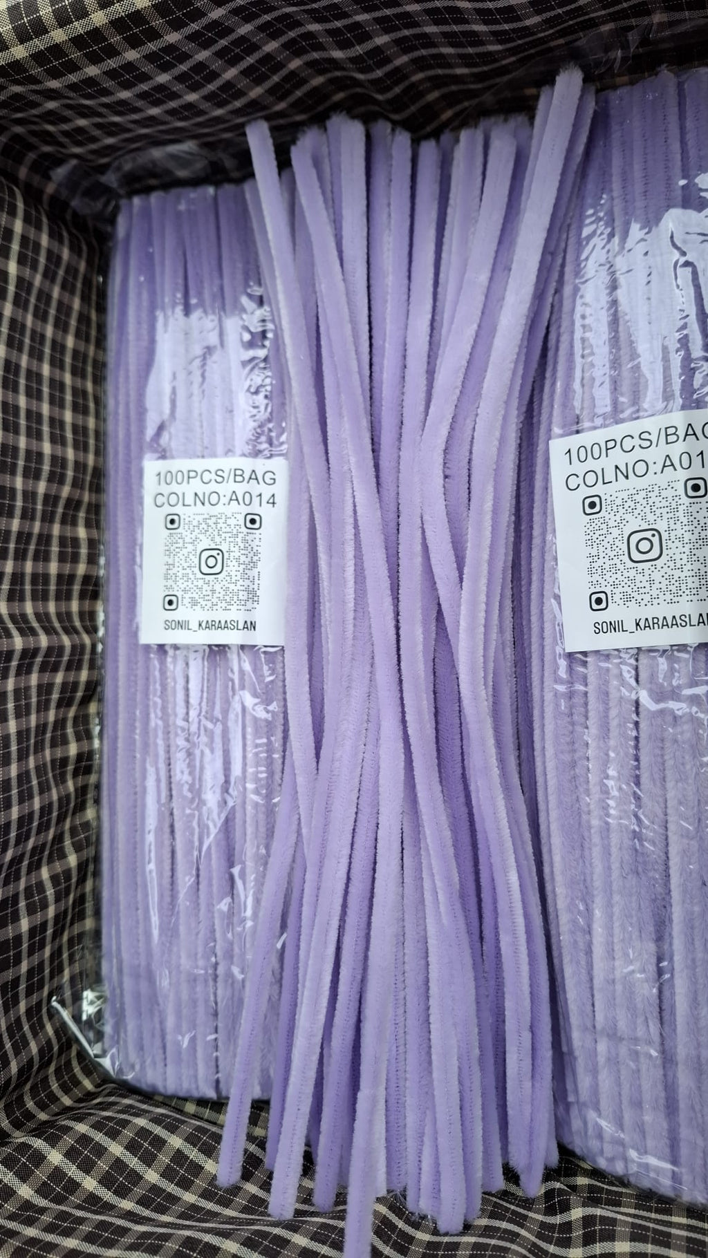 RENK KOD A014 ŞÖNİL 100 LÜ LİLA 30 CM -🛍️ YOĞUN TÜYLÜ HOBİ ÇUBUĞU TEL EL İŞİ 100 LÜ PAKET💐
