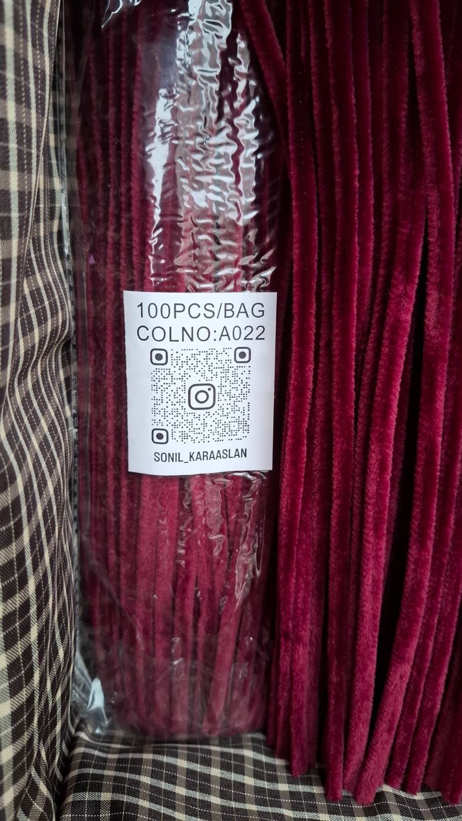 RENK KOD A022 ŞÖNİL 100 LÜ VİŞNE BORDOSU 30 CM -🛍️ YOĞUN TÜYLÜ HOBİ ÇUBUĞU TEL 100 LÜ PAKET💐