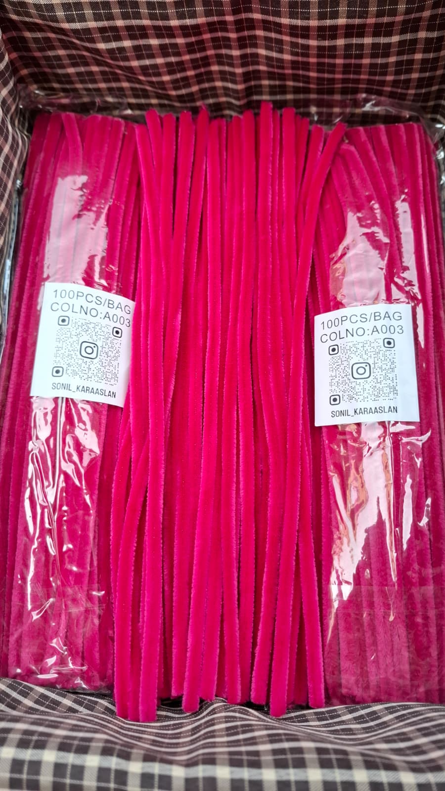 RENK KOD A003 ŞÖNİL 100 LÜ KOYU PEMBE 30 CM -🛍️ YOĞUN TÜYLÜ HOBİ ÇUBUĞU TEL EL İŞİ 100 LÜ PAKET💐