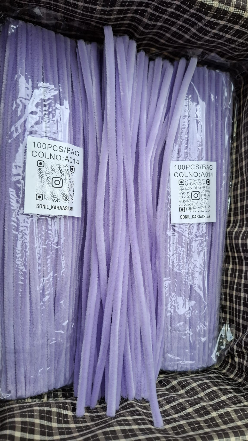 RENK KOD A014 ŞÖNİL 100 LÜ LİLA 30 CM -🛍️ YOĞUN TÜYLÜ HOBİ ÇUBUĞU TEL EL İŞİ 100 LÜ PAKET💐